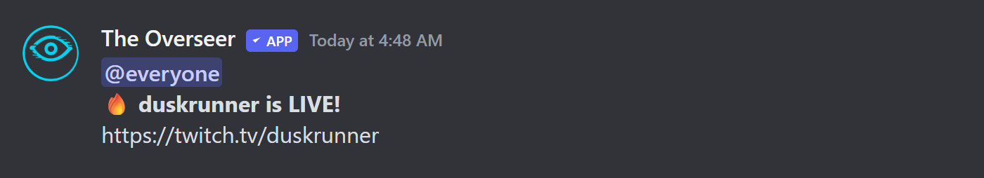 Go-live announcement pinging @everyone with a fire emoji for a Diamond-rank streamer